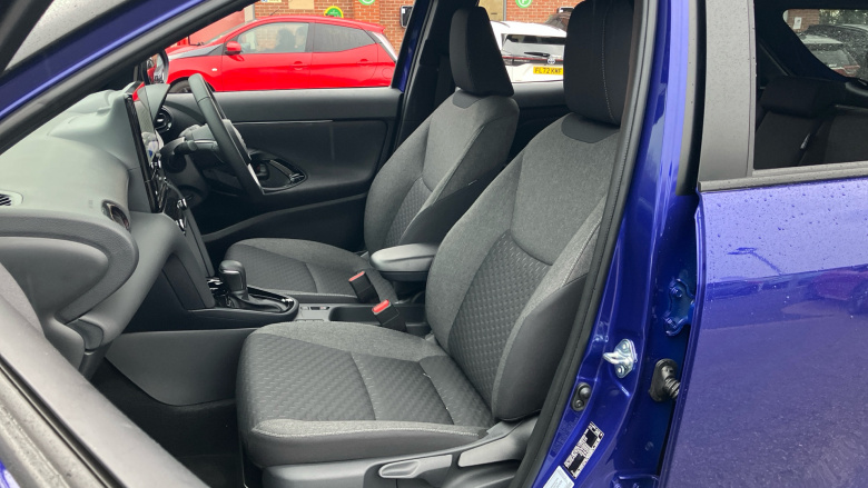 Toyota Yaris Cross 1.5 Hybrid Design 5dr CVT Hybrid Estate